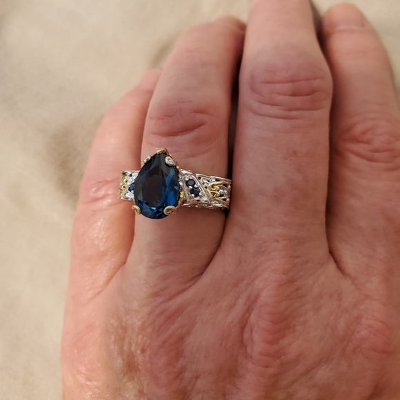 London Blue Pear Shape Ring - Picture 7 of 8
